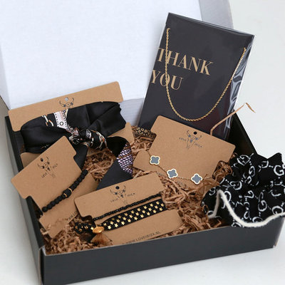 LIMITED EDITION GIFTBOX BLACK & GOLD